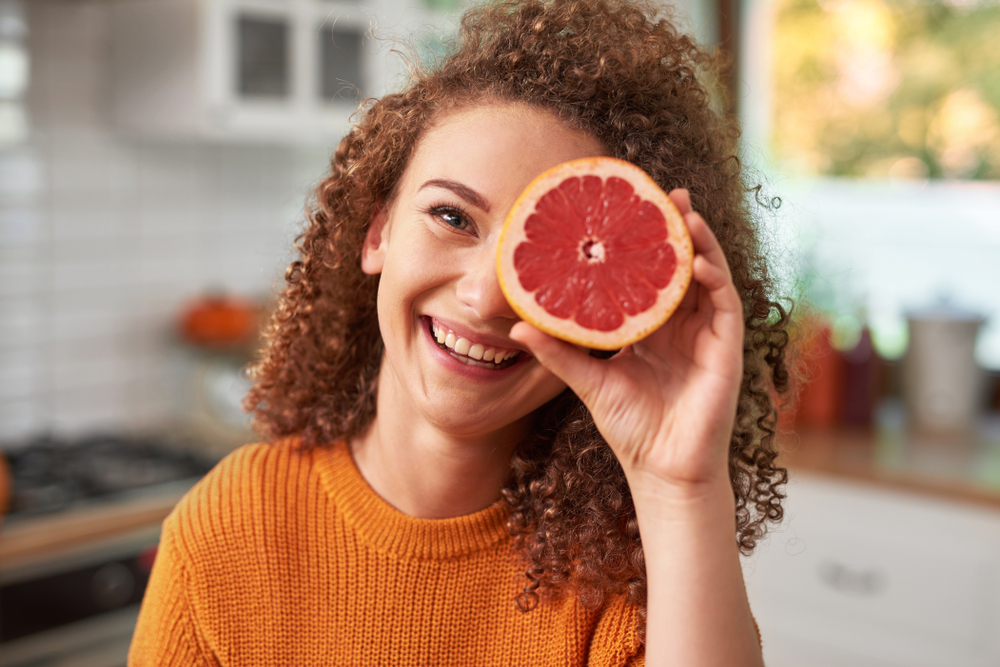 Nurturing Your Lashes: The Role of Diet and Lifestyle in Eyelash Health